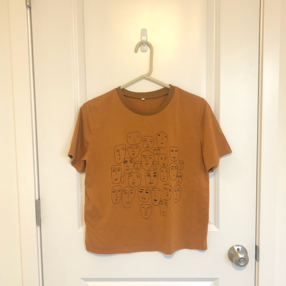 SHEIN Brown Graphic Crop Top